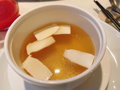 顶汤炖云南鲜松茸-逸道(益丰·外滩源店)