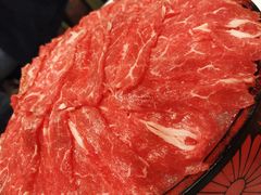 安格斯牛肉-鲜入围煮花胶鸡海鲜火锅