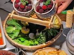 -尚尚仙·酸汤猪手·猪肚鸡火锅(华联万柳购物中心店)