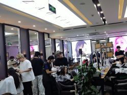 -藤野造型烫染·漂发