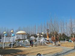 -前小桔亲子创意农场·草莓采摘·露营烧烤