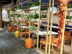 -渝信川菜 · 川味家常菜(财富购物中心店)