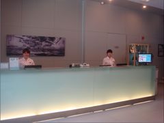 大堂-白玉兰商务酒店(沈阳陆军总院店)