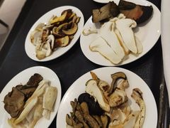-天宜隆蘑菇宴火锅(石景山旗舰店)