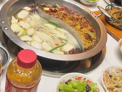 -沸炉重庆老火锅(军事博物馆店)