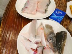 脆肉鲩鱼头-正能量脆肉鲩火锅