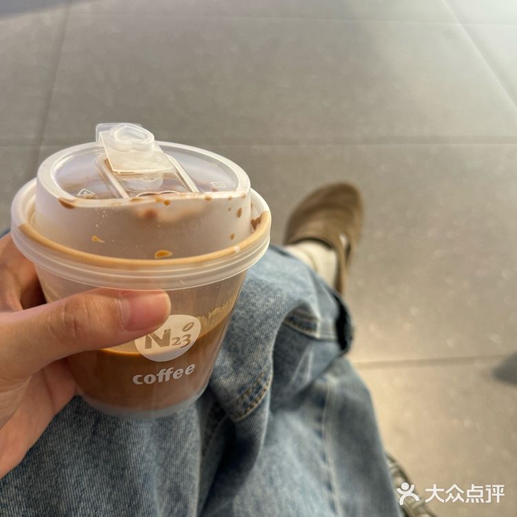 太阳很好晒的平价咖啡店