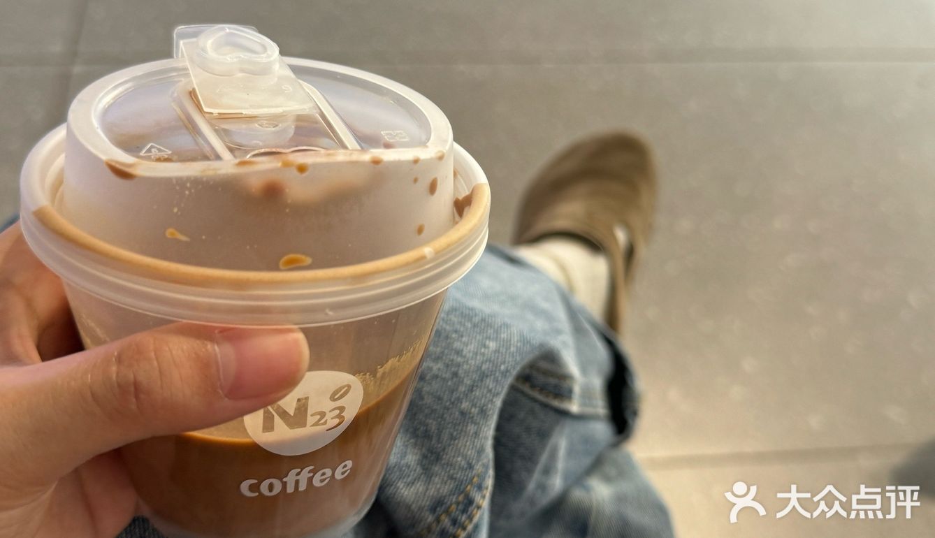 太阳很好晒的平价咖啡店