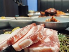 -草家酱蟹炭火烤肉店(珲春南路一店)