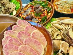 -阿山卓·野生菌火锅·纳西火塘烤肉