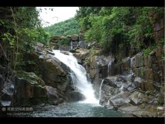 -瑶山大峡谷漂流景区