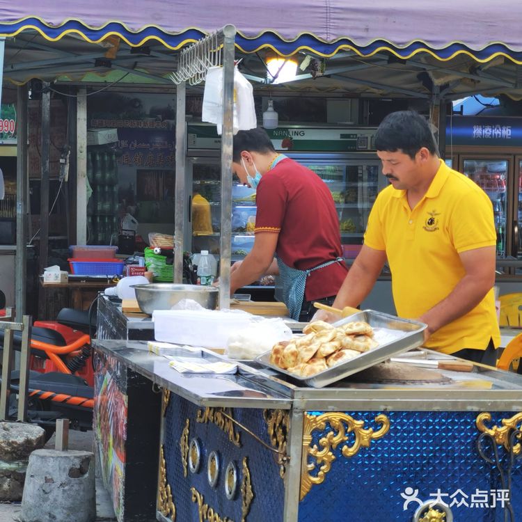 地铁上盖的美食-大沙地站  黄埔最正宗的新疆烧烤