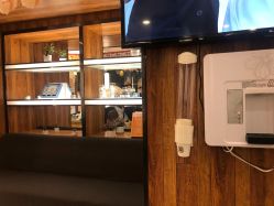 -一東造型烫发染发