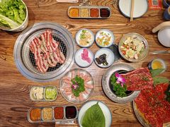 -明洞阿姨·韩式酱蟹烤肉·创意料理(三元桥店)