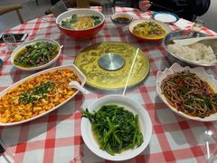 -洪霞餐馆·川菜·鲜货现炒(两江春城店)