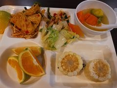 -锦厨国际自助餐厅 · 云端景观 (昆明索菲特大酒店)