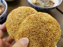 烧饼-小潘记鸭血粉丝汤