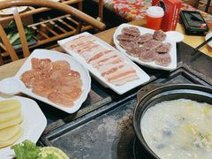 -有一锅·野生菌黑山羊腊排骨火锅(古城北门店)