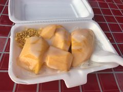 -芒果糯米饭摊子