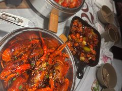 -巴厘龙虾·榜首油焖大虾(音乐学院·沿江酒馆店)