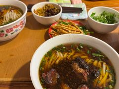 -矮子粉店1985·长沙米粉(湘春路店)
