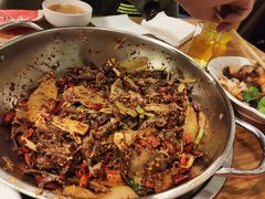 主打的干锅鸭头-安诚居干锅鸭头(八角店)