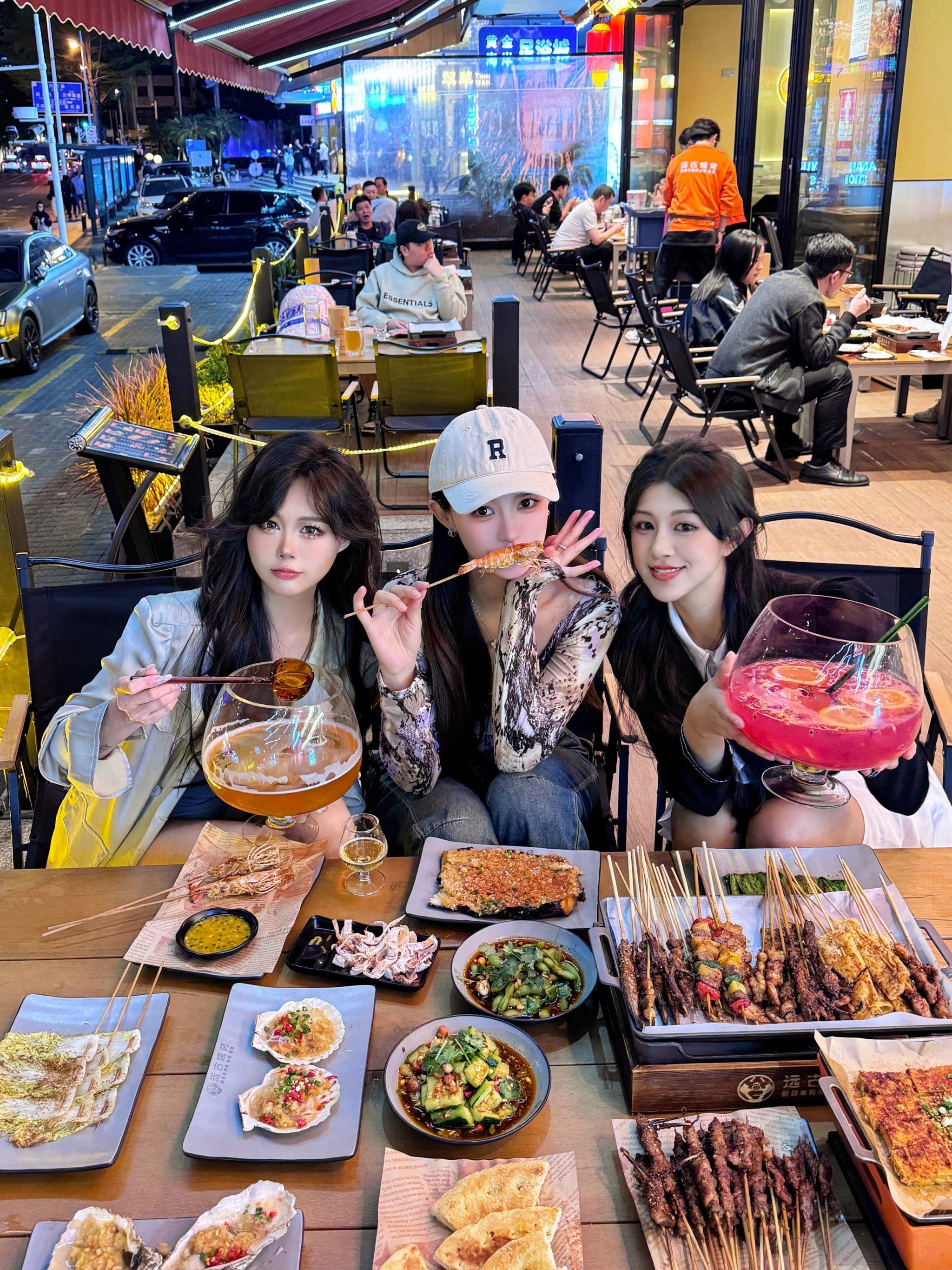 在深圳!城市露营烧烤趴🍻周末姐妹喊我喝一杯