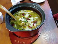 -周鱼小馆石锅酸菜鱼(活力汇店)