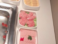 -海底捞火锅鲜切牛肉主题店(长寿路店)