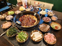 -渝井巷重庆老火锅(沈阳吉祥店)