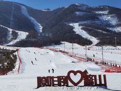 -鳌山滑雪度假区