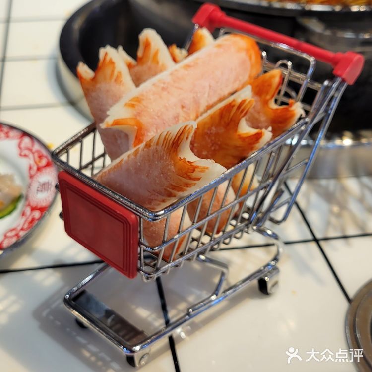 九街淑芬掌中宝串串空港新城店，复古环境，丰富菜品，味道赞到爆