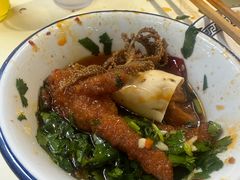 -李记称盘牛杂串串(广厦店)