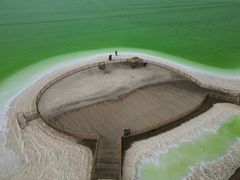 -察尔汗盐湖