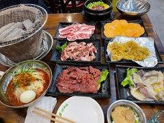 -韩风烤牛肉冷面店