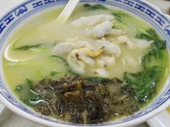 招牌黄鱼面-明呈黄鱼面馆(斜土路店)