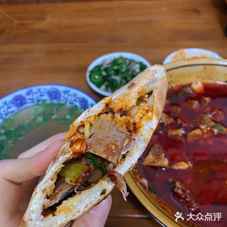 来西安吃水盆就得选这家| 羊肉墩子是必点！