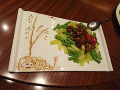 碧绿炒雪花牛肉粒-厦门宝龙铂尔曼大酒店·龙之渊中餐厅