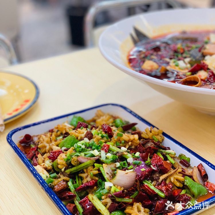 魔都探店 | 快来体验浪漫的大排档~