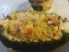 -Green Tree Rest. & Pub