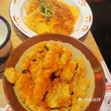 一人一大盘，一个人差不多点个6-7个菜，量真的很大