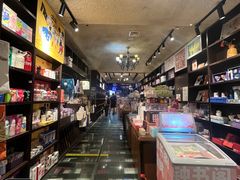 -钟书阁(松江泰晤士小镇店)