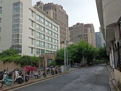 -麦当劳(轻轨曹杨路店)
