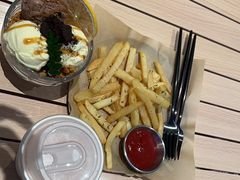 -J Create城市露营咖啡·简餐·宠物(上海动物园店)