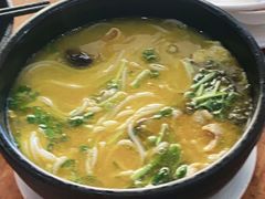 -桥香园过桥米线(国贸店)