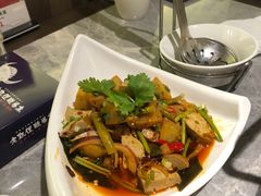 -野山舂·贵州现舂酸汤牛肉(民生路店)