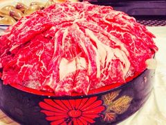 安格斯牛肉-鲜入围煮花胶鸡海鲜火锅