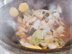 -粘豆包柴火铁锅炖