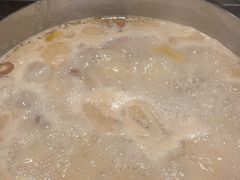 -尚尚仙·酸汤猪手·猪肚鸡火锅(华联万柳购物中心店)