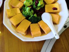 -老乡村美食农庄